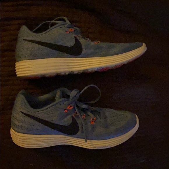 Shoes - Picture 4 of 5